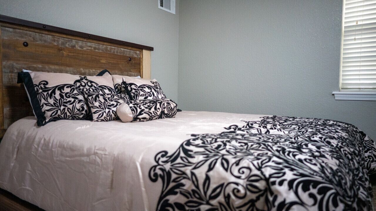 Photo of Bedroom in Russellville