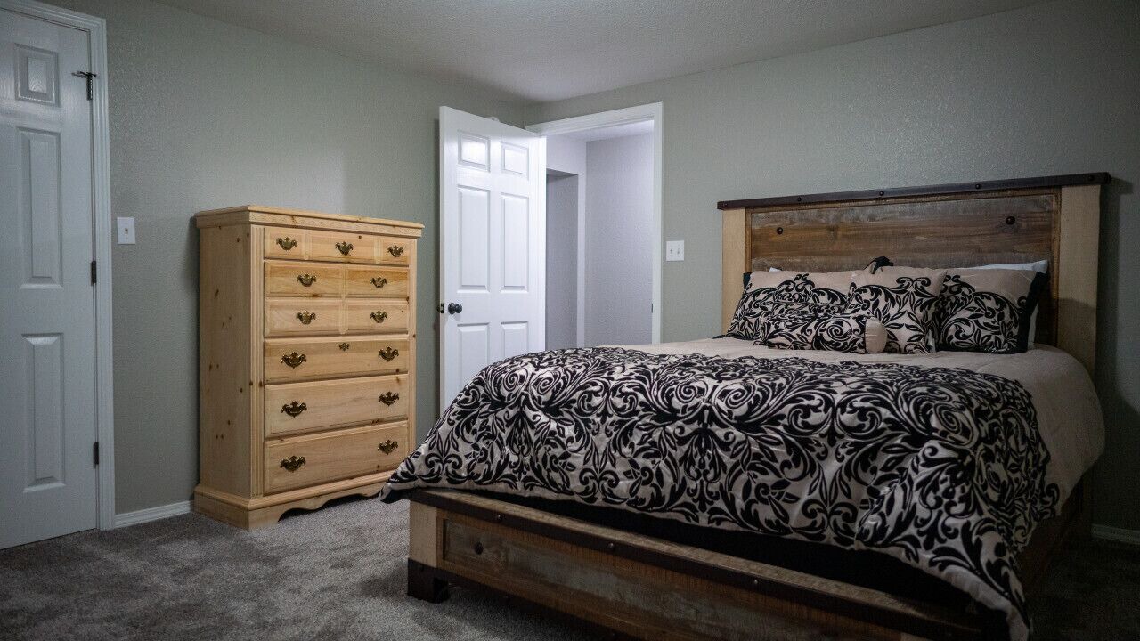 Photo of Bedroom in Russellville