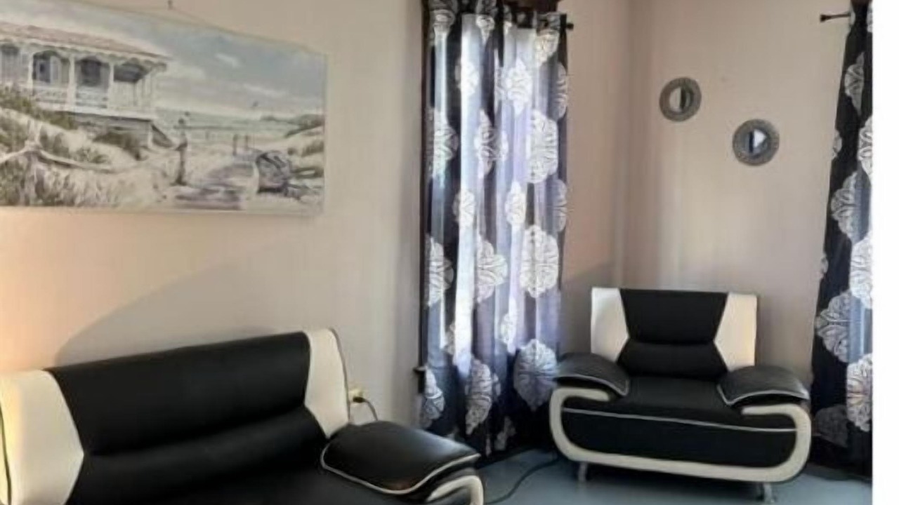 Photo of Livingroom in Steubenville