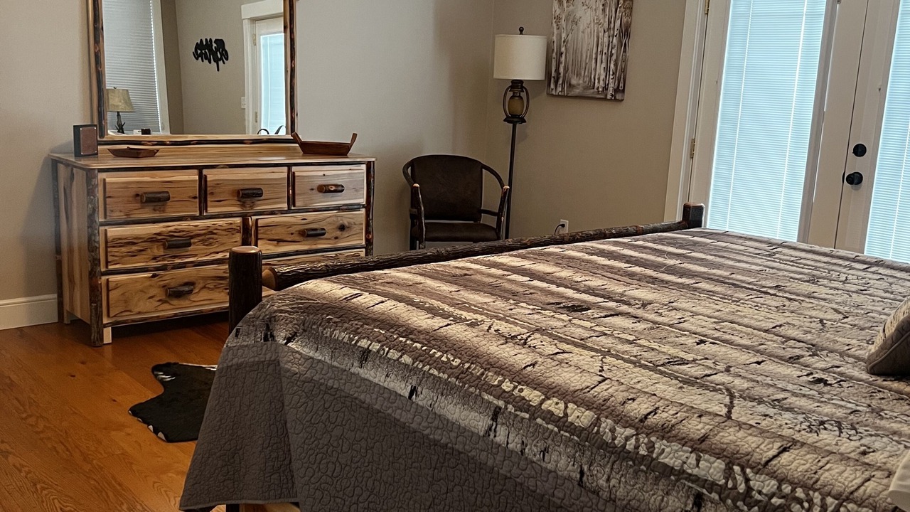 Photo of Bedroom in James Creek