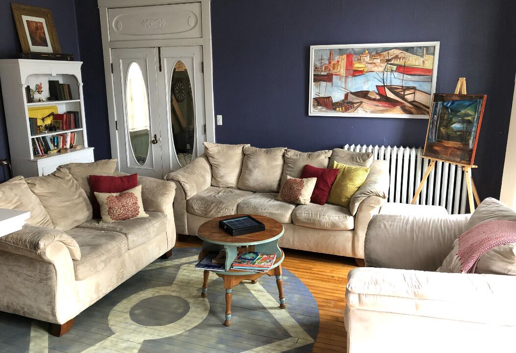 Photo of Livingroom in Frostburg