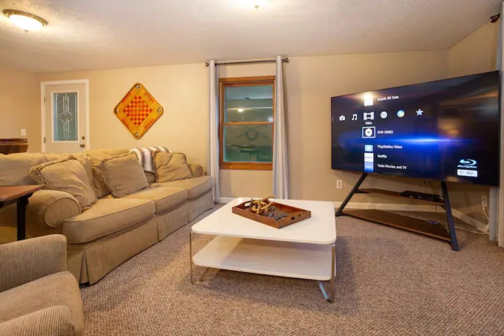 Photo of Livingroom in Perrysville