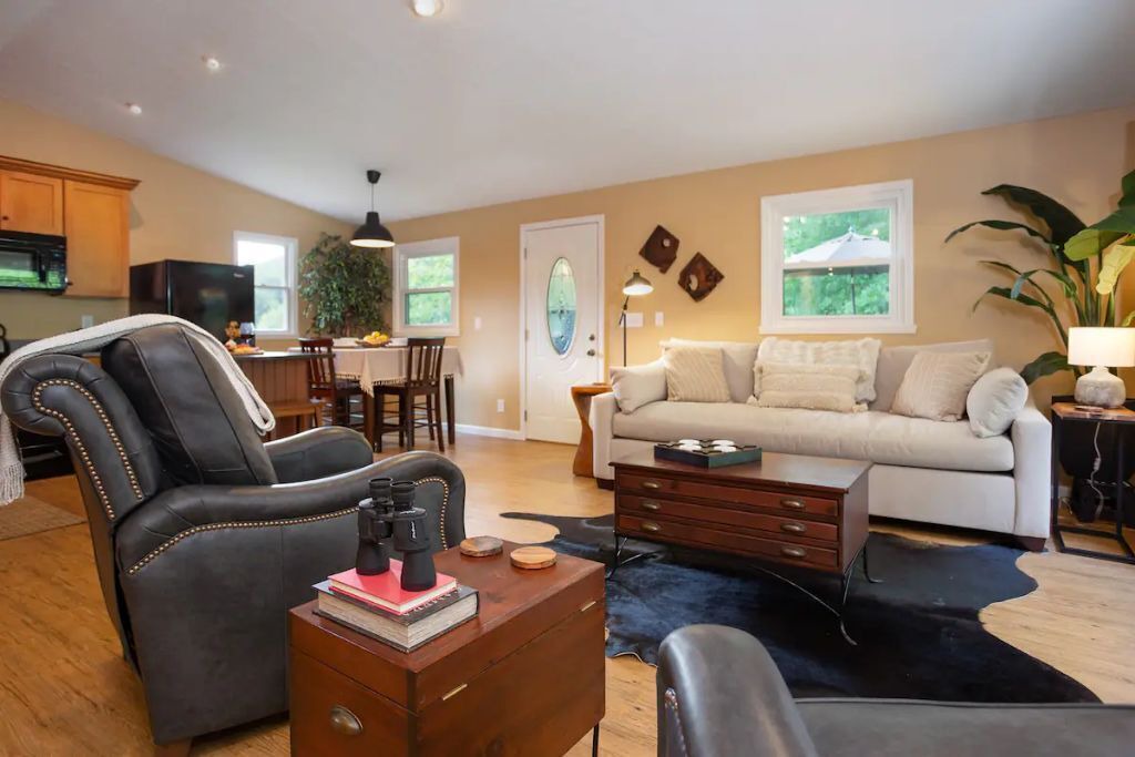 Photo of Livingroom in Perrysville