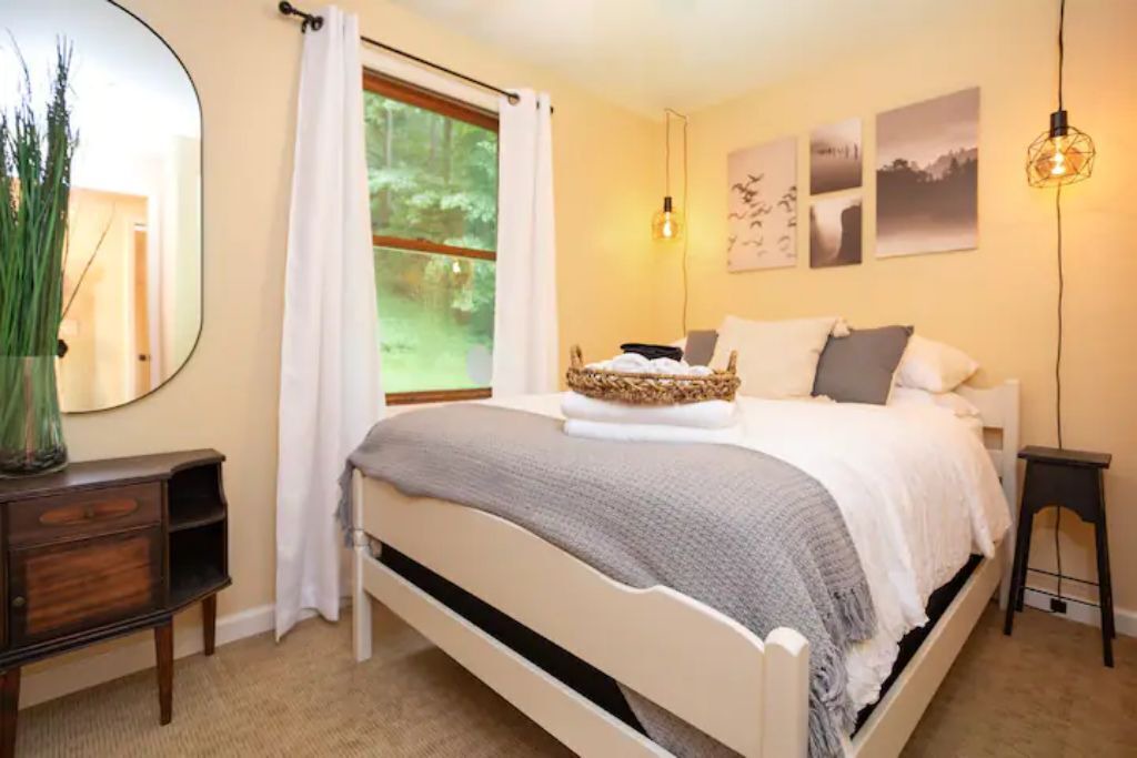 Photo of Bedroom in Perrysville