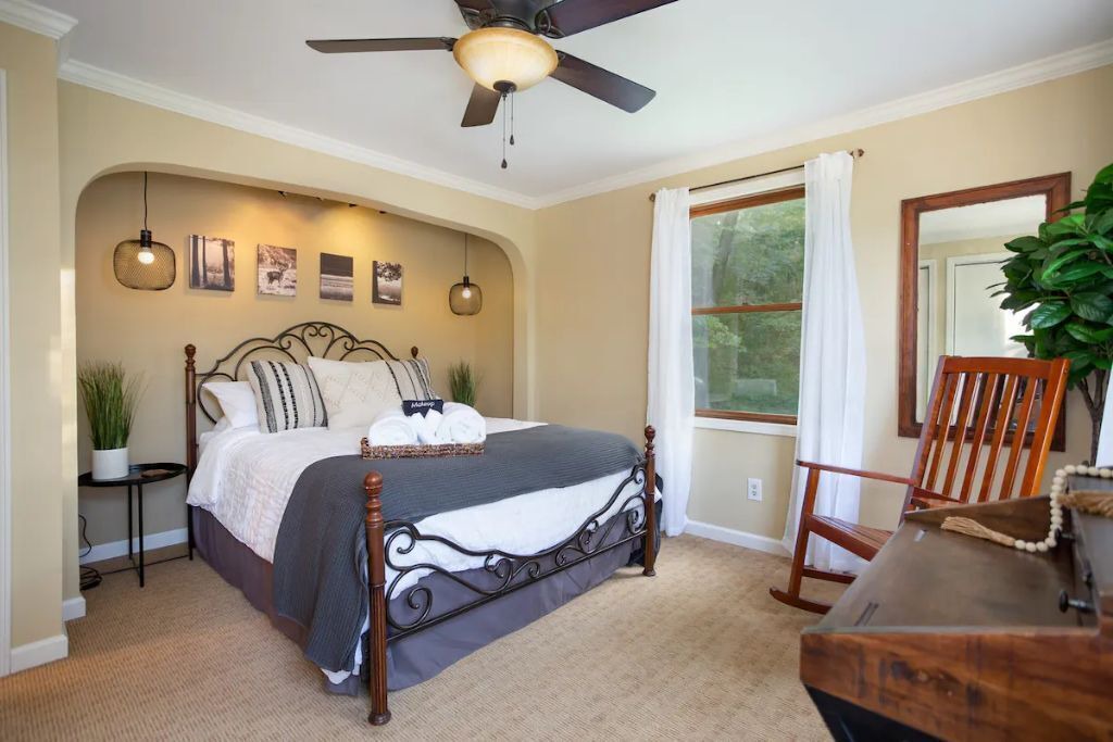 Photo of Bedroom in Perrysville