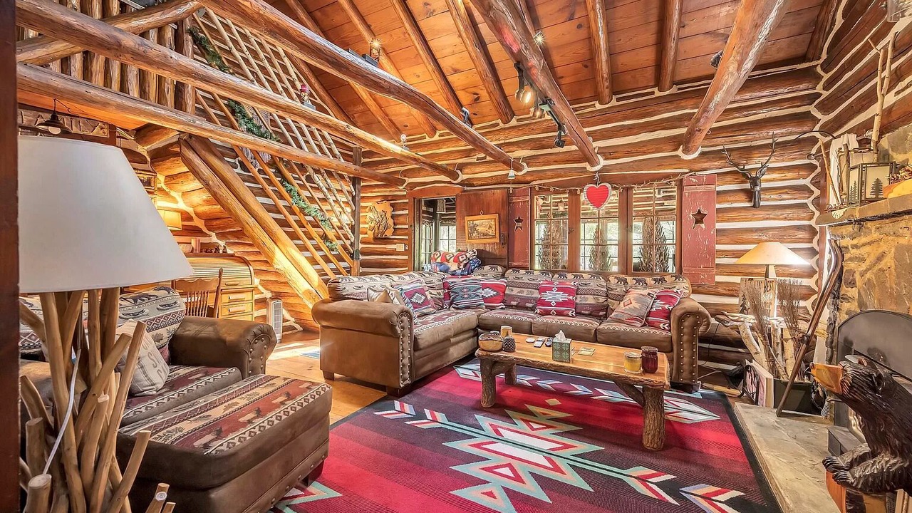 Photo of Livingroom in East Stroudsburg