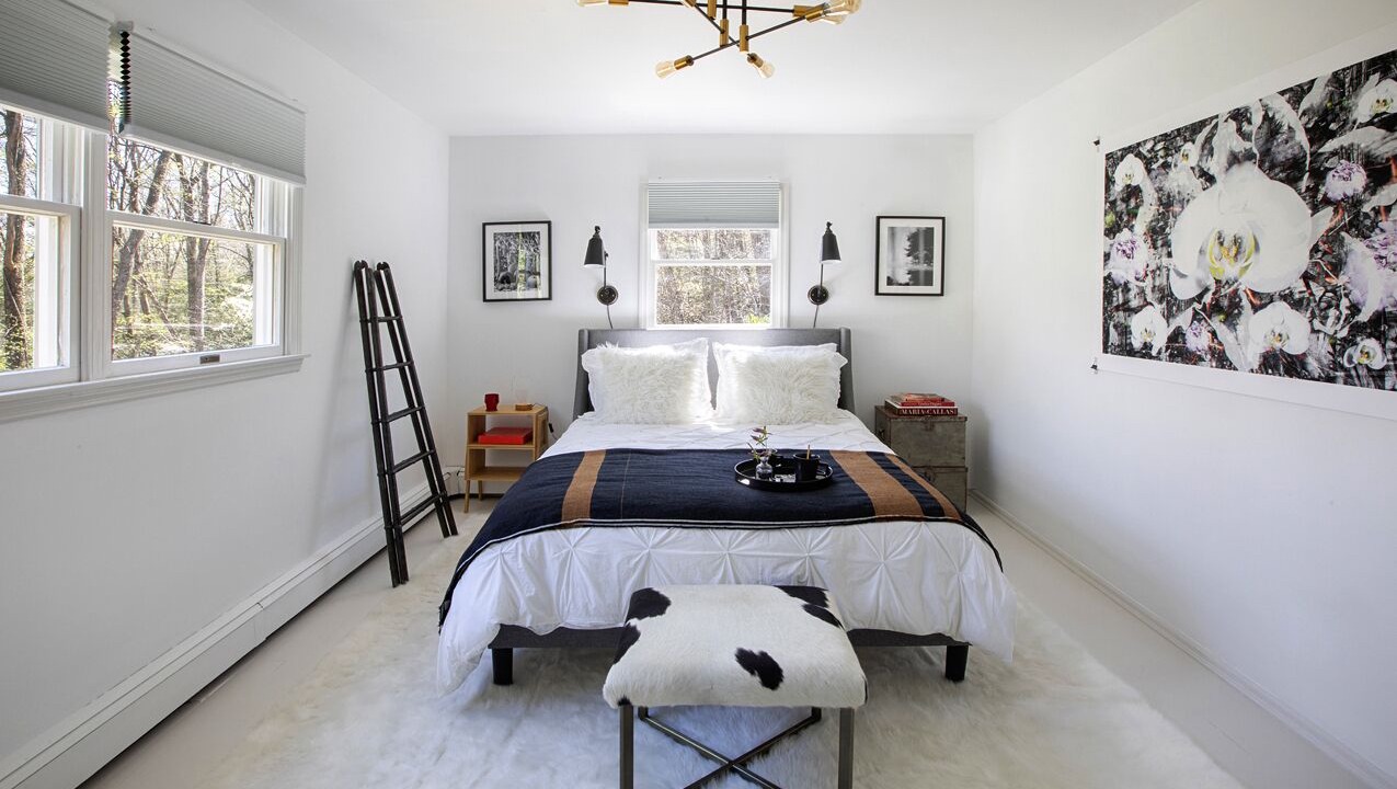 Photo of Bedroom in Roxbury