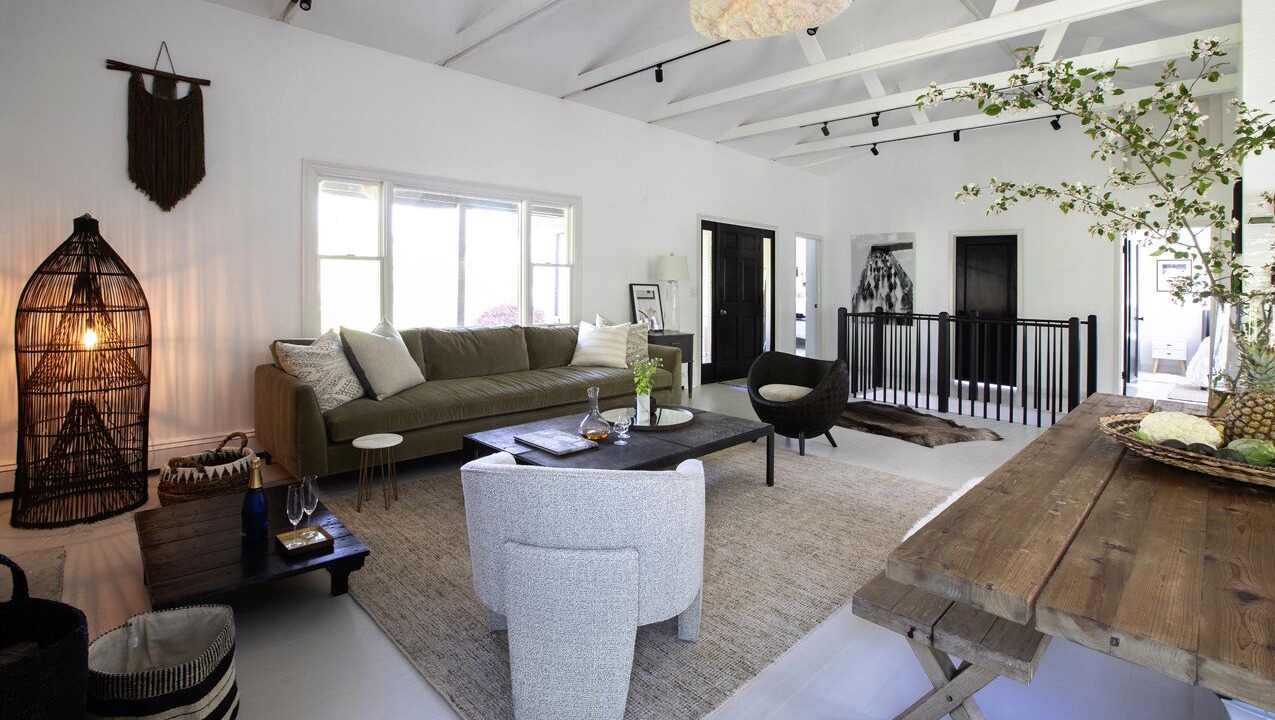 Photo of Livingroom in Roxbury