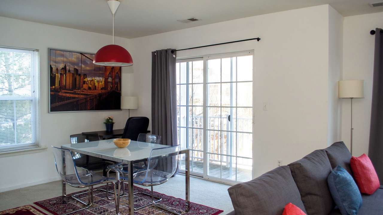 Photo of Livingroom in Iselin