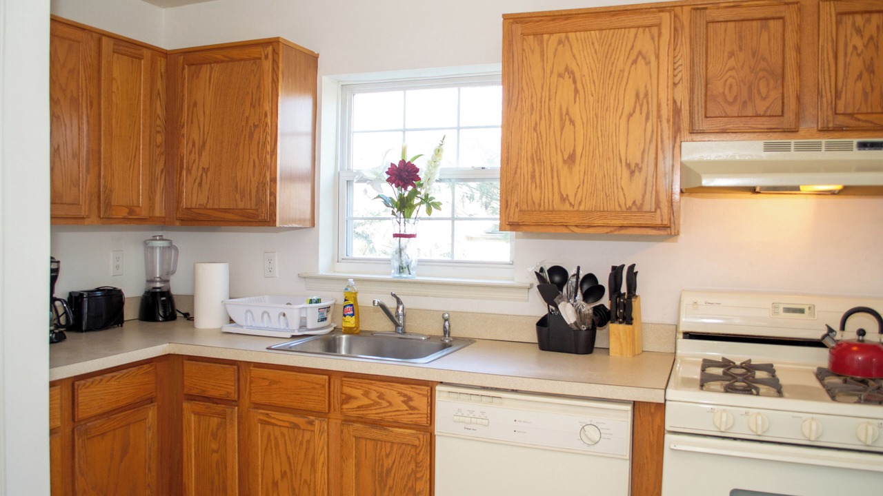 Photo of Kitchen in Iselin