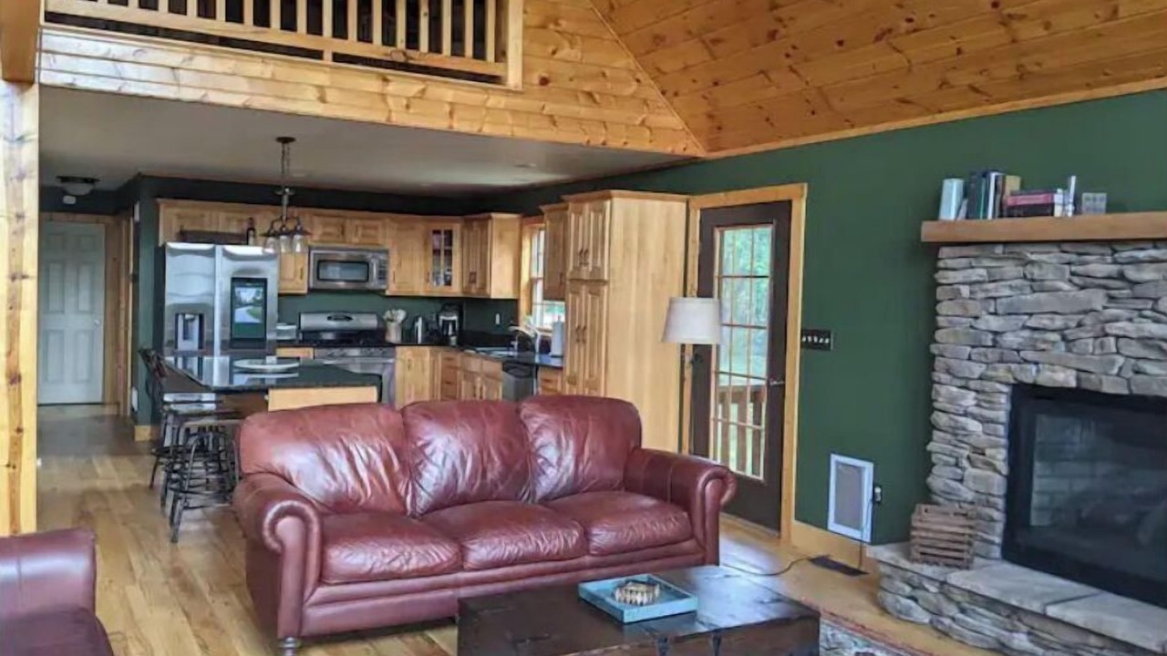 Photo of Livingroom in Peach Glen