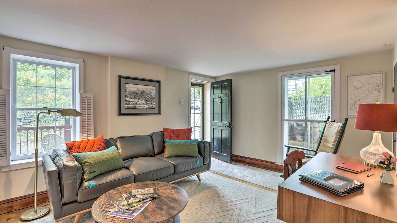 Photo of Livingroom in Lambertville