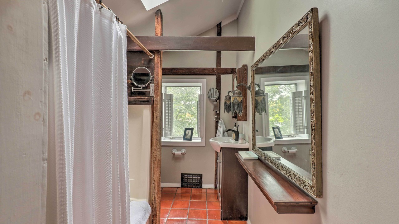 Photo of Bathroom in Lambertville