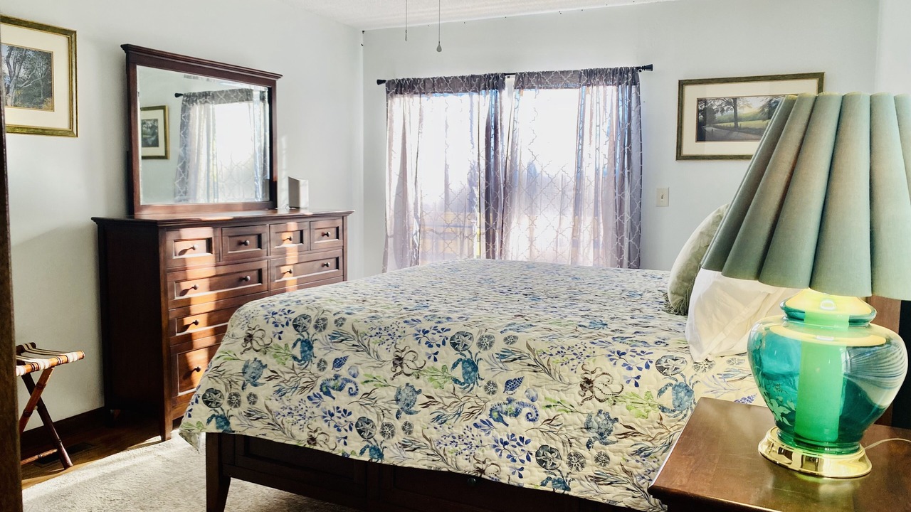 Photo of Bedroom in Kodak