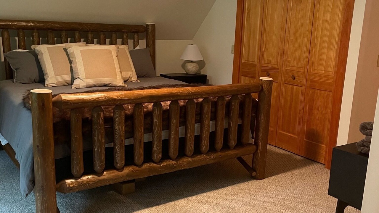 Photo of Bedroom in Lakeville