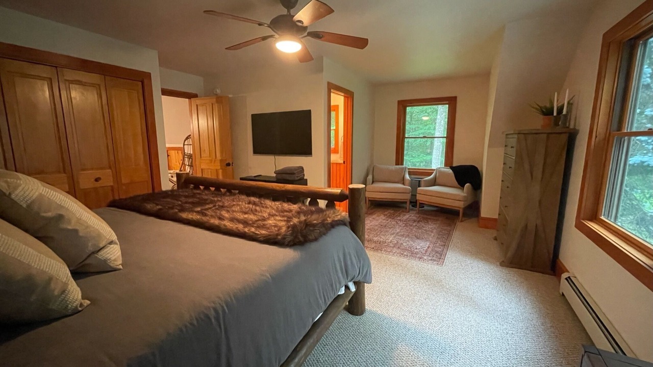 Photo of Bedroom in Lakeville