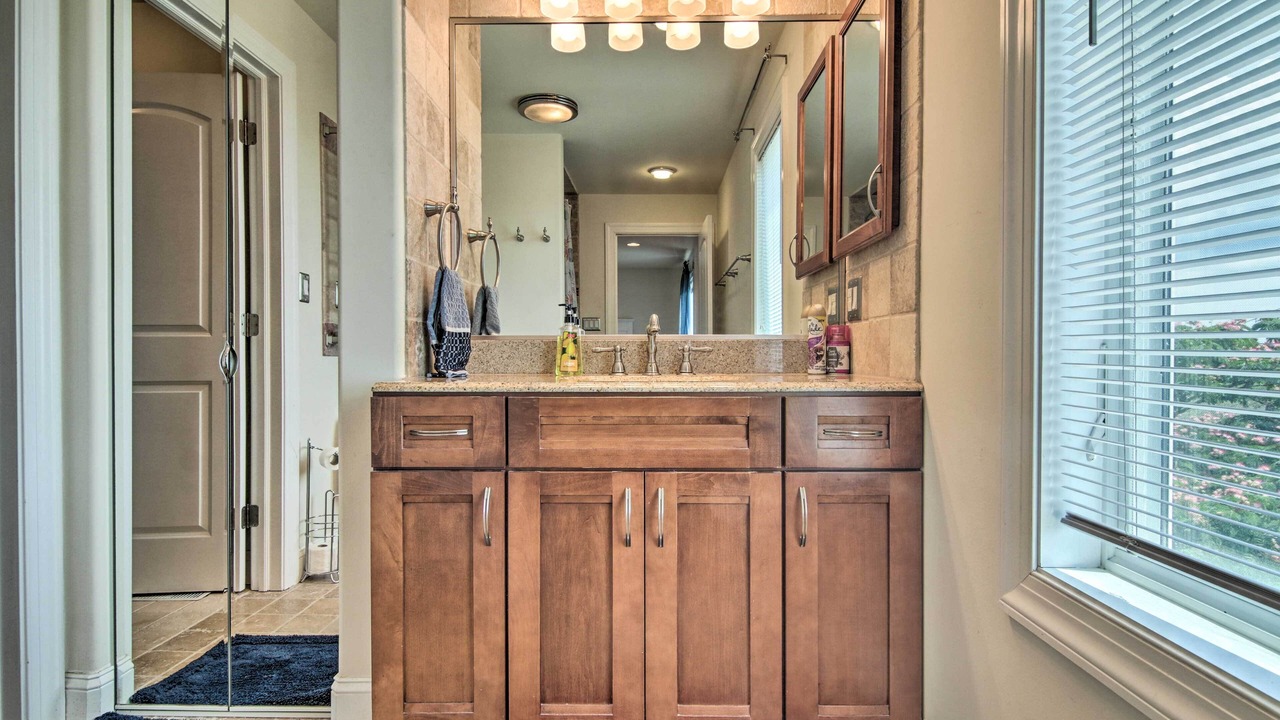 Photo of Bathroom in Green Creek