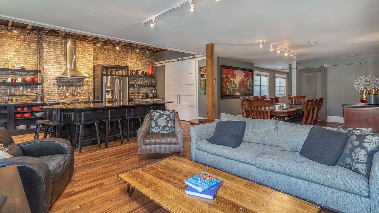 Photo of Livingroom in Danville