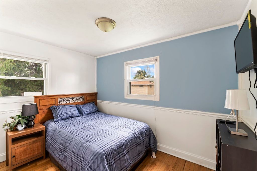 Photo of Bedroom in Monroe Heights