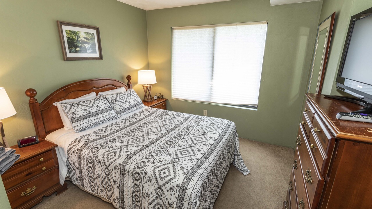 Photo of Bedroom in Champion