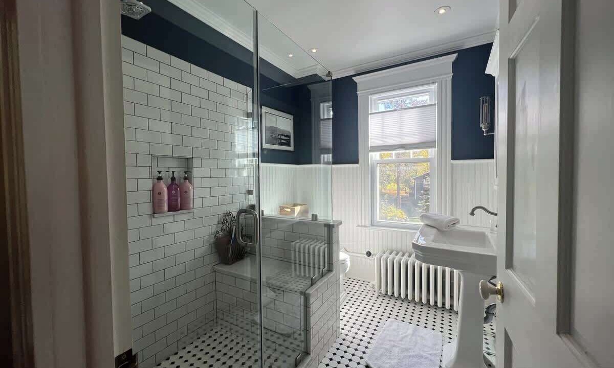 Photo of Bathroom in Firthcliffe