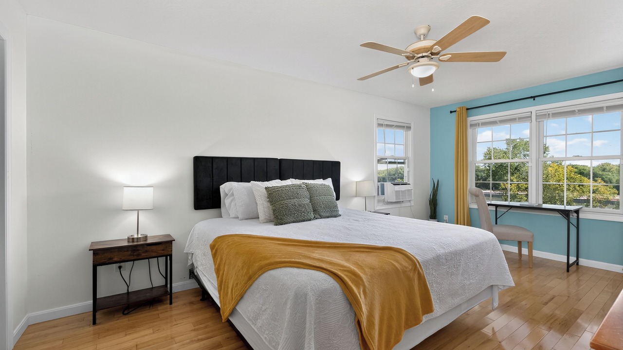 Photo of Bedroom in Aurora