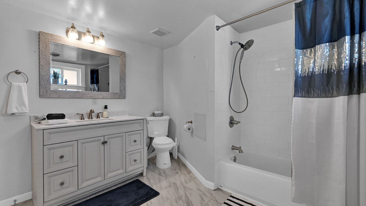 Photo of Bathroom in Gettysburg