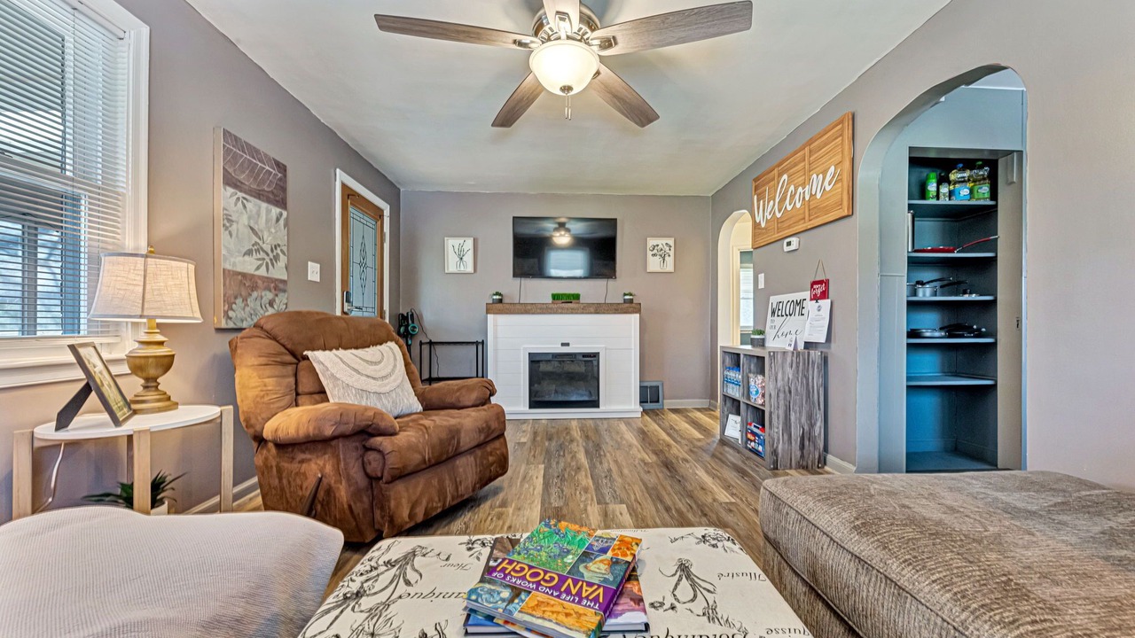Photo of Livingroom in Monaca