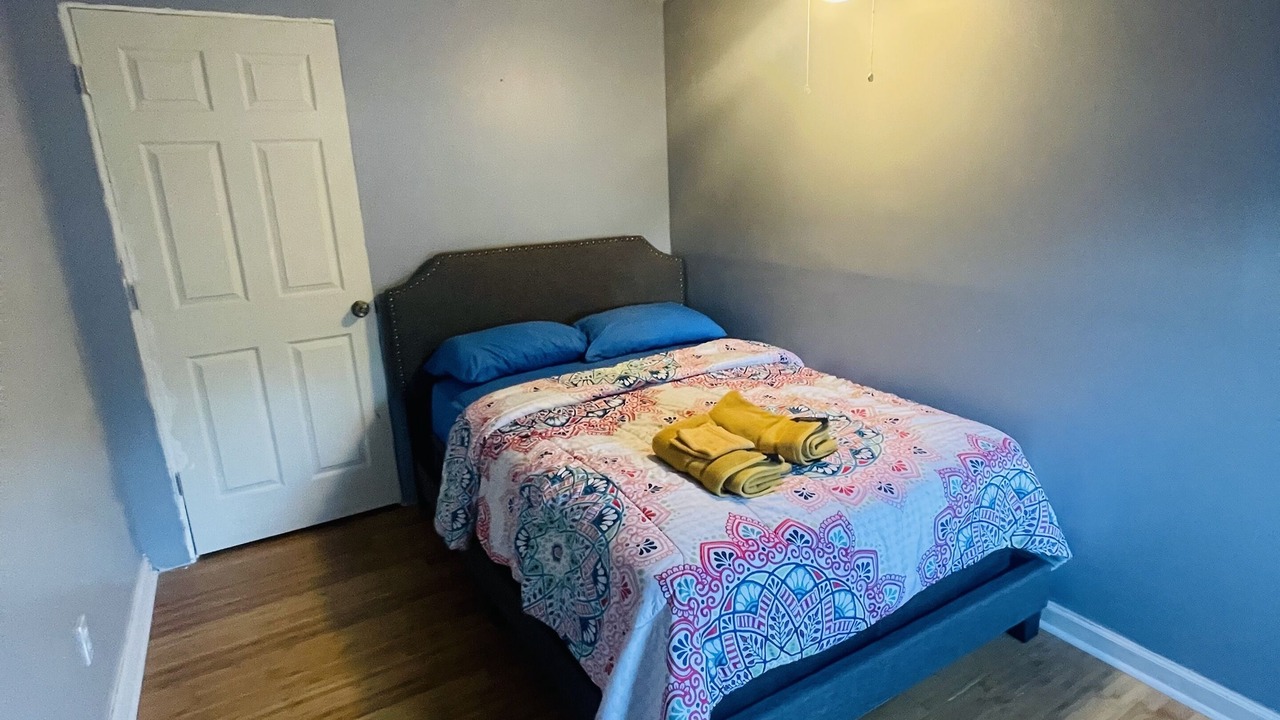 Photo of Bedroom in Lower Vailsburg