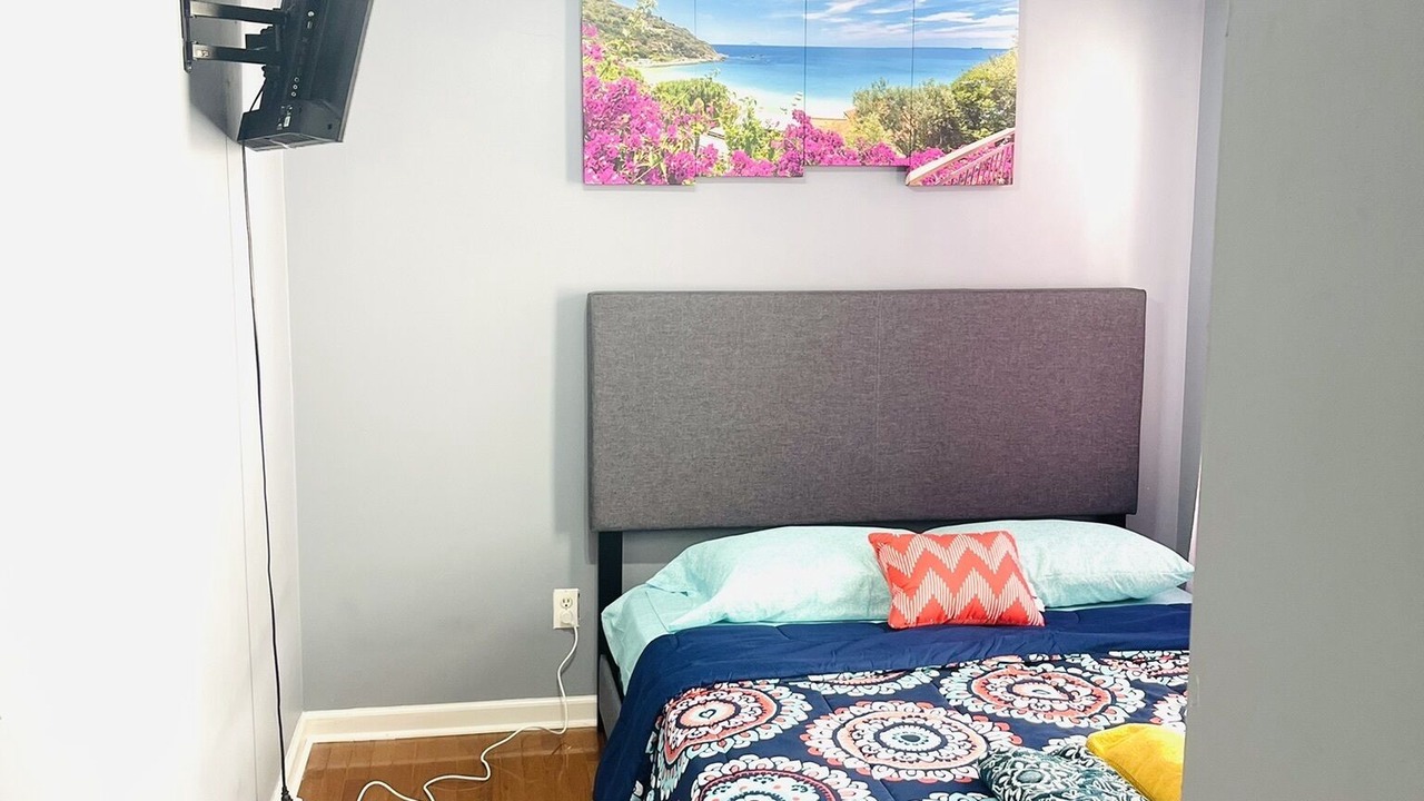 Photo of Bedroom in Lower Vailsburg