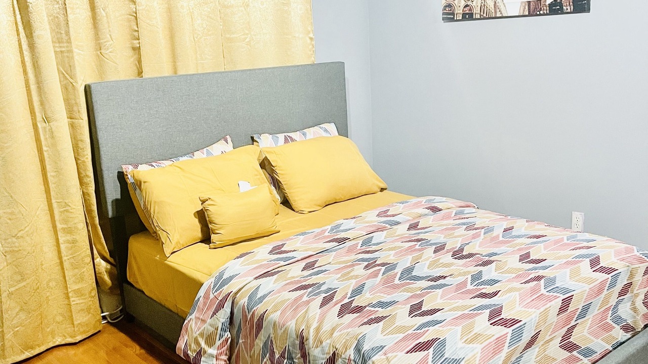 Photo of Bedroom in Lower Vailsburg