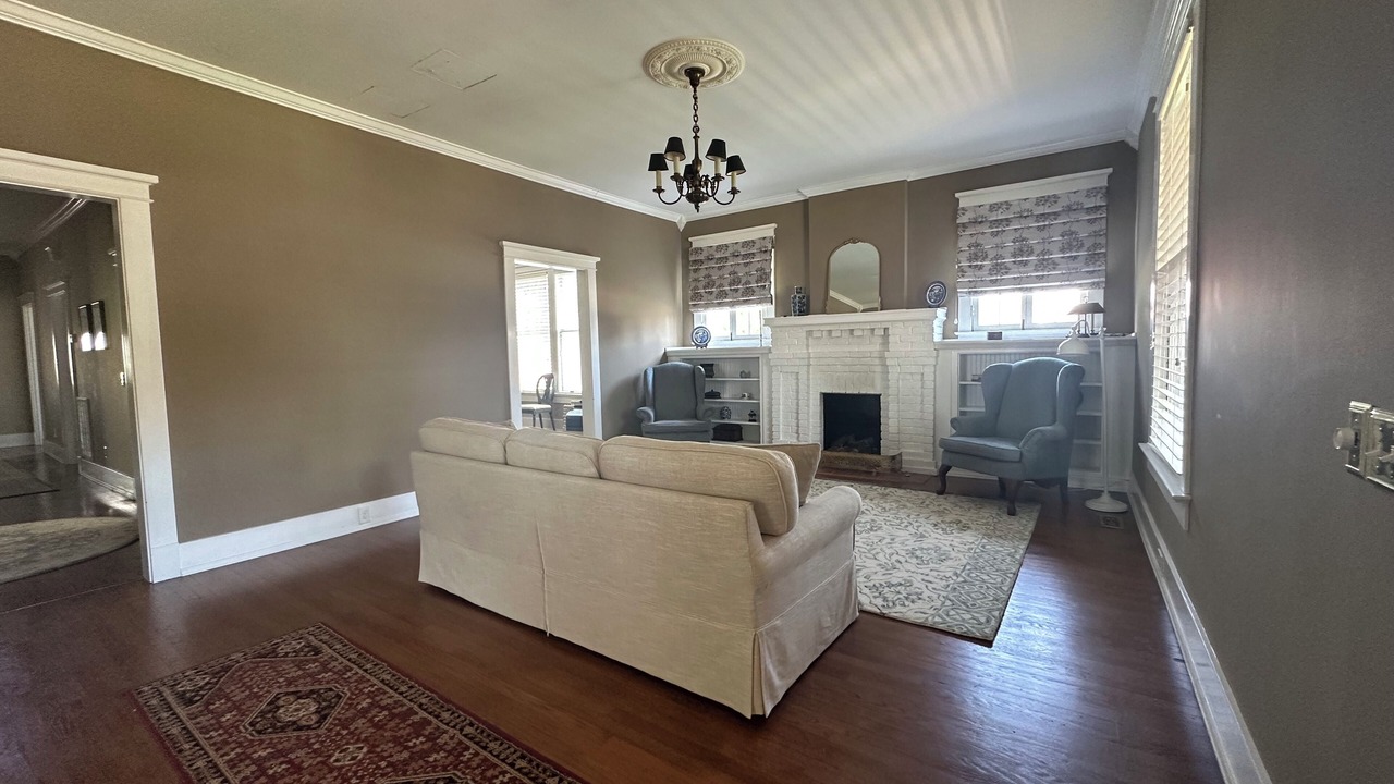 Photo of Livingroom in Clinton