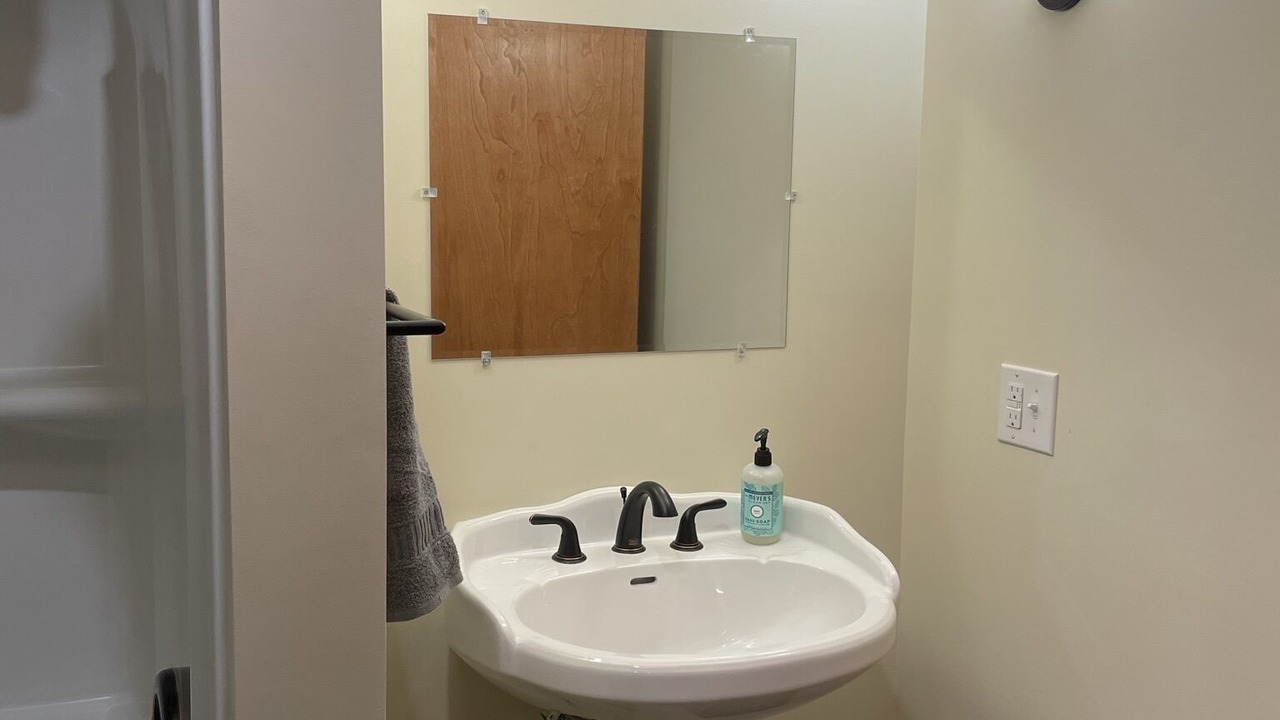 Photo of Bathroom in Confluence
