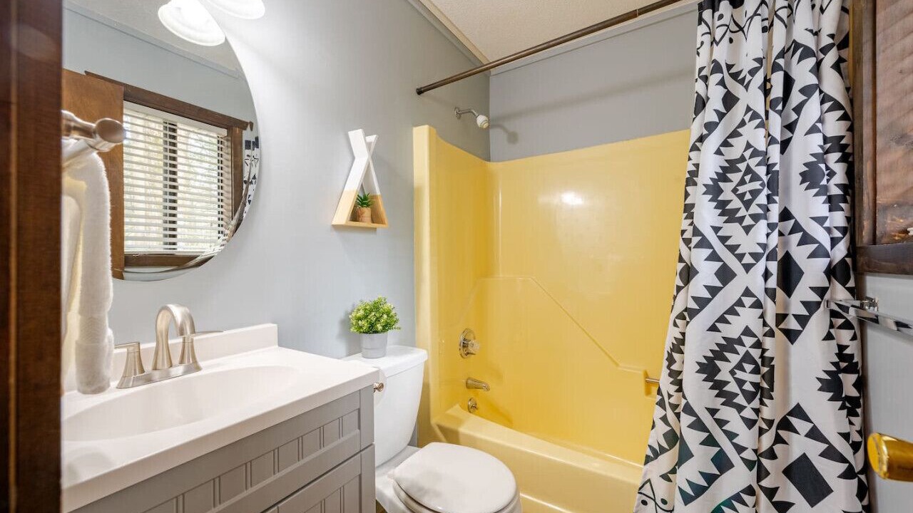 Photo of Bathroom in Wallenpaupauk Lake Estates