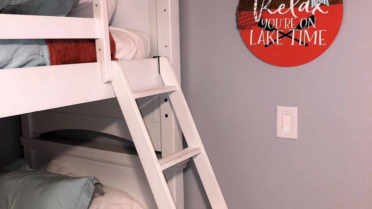 Photo of Bedroom in Oak Harbor
