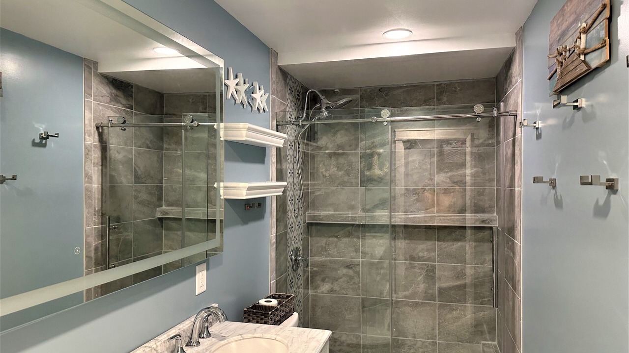 Photo of Bathroom in Oak Harbor
