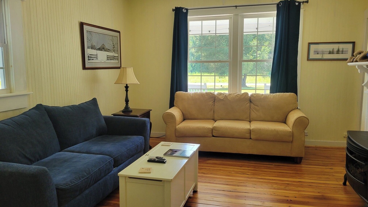 Photo of Bedroom in Roseland