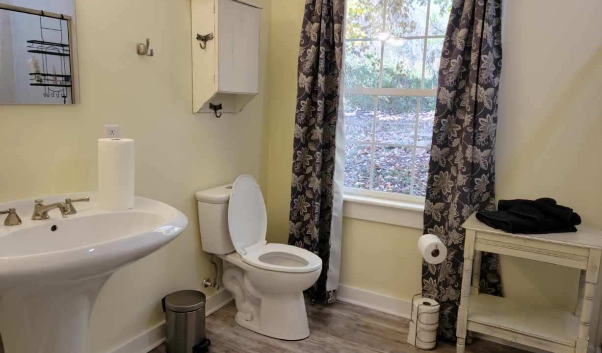 Photo of Bathroom in Roseland