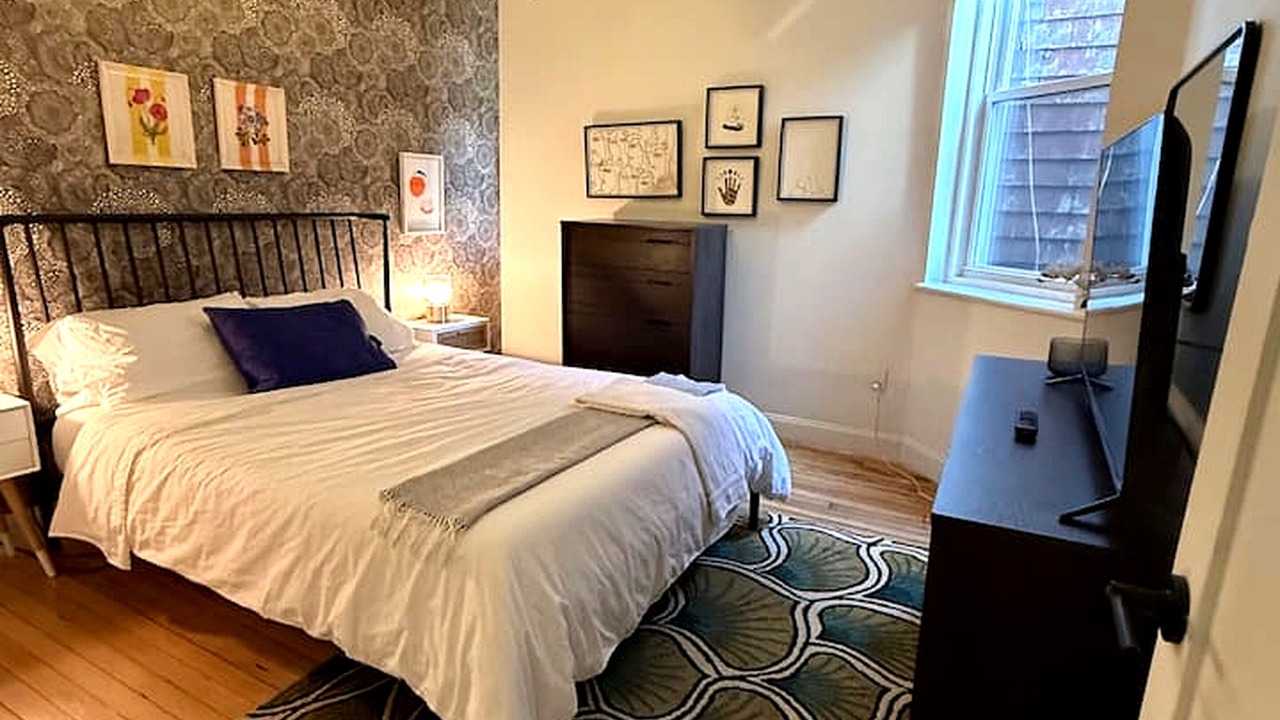 Photo of Bedroom in McGinley Square