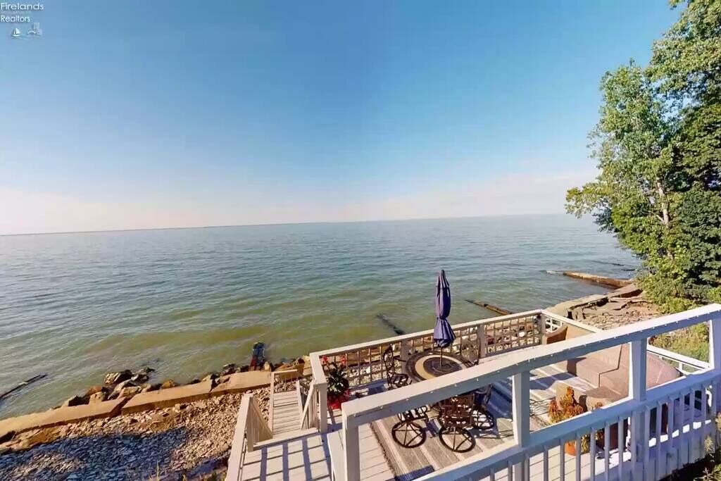 Photo of Outdoor in Huron