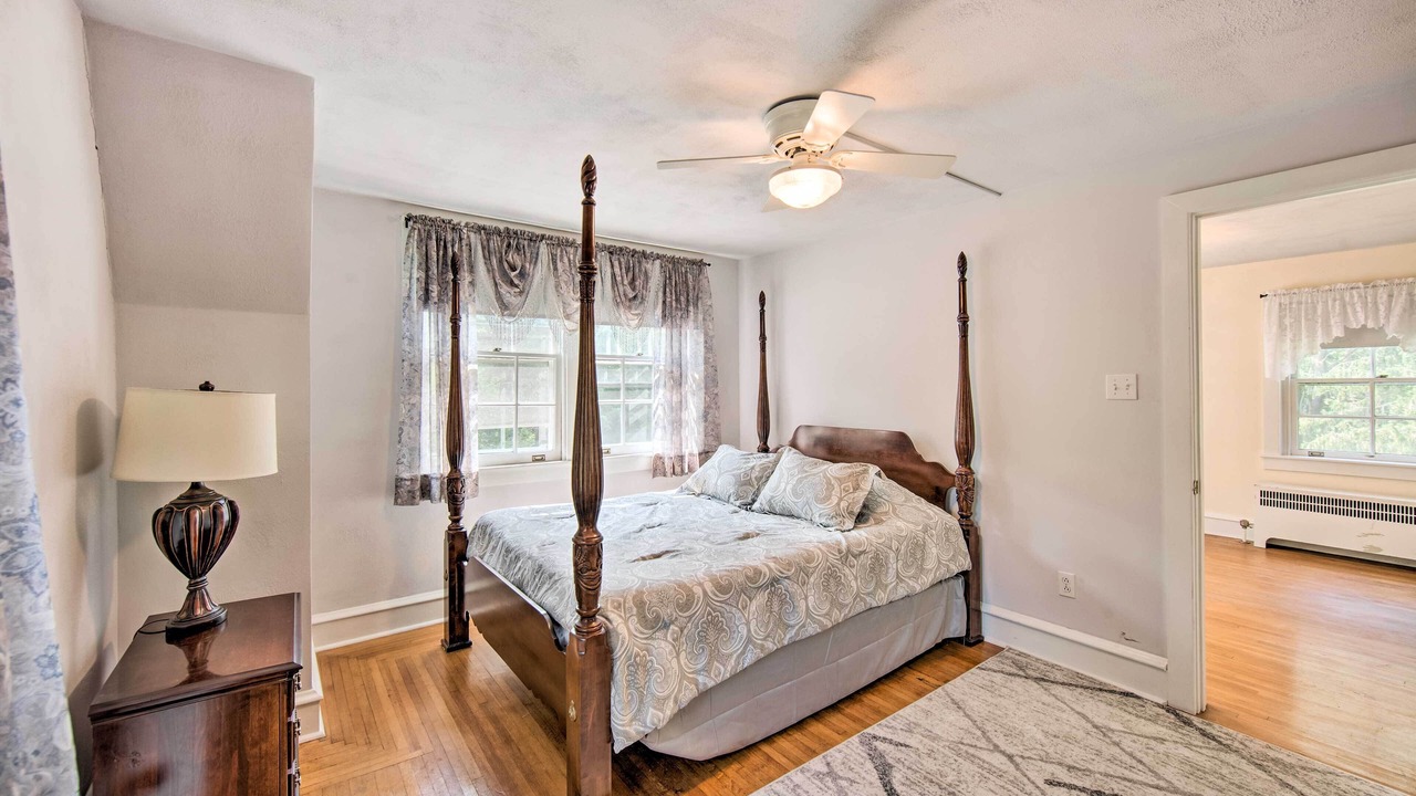 Photo of Bedroom in Sinking Spring