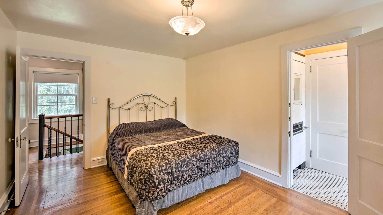 Photo of Bedroom in Sinking Spring