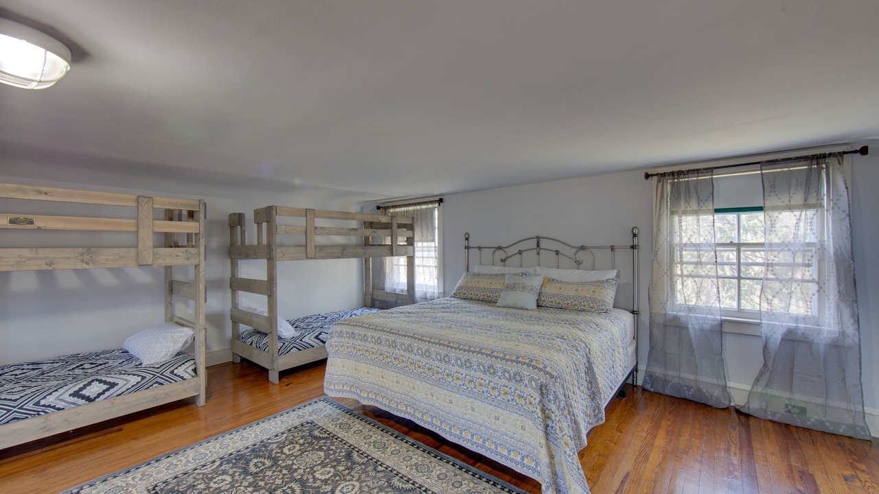 Photo of Bedroom in Sinking Spring