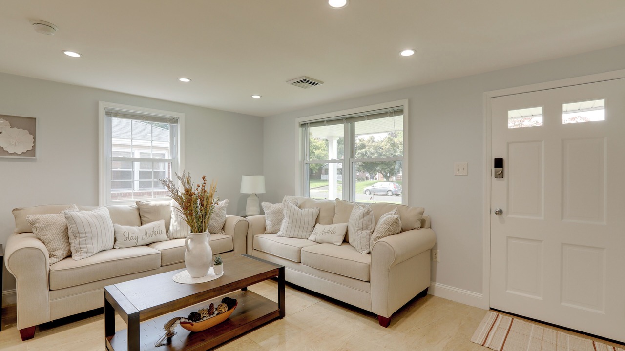 Photo of Livingroom in Abington