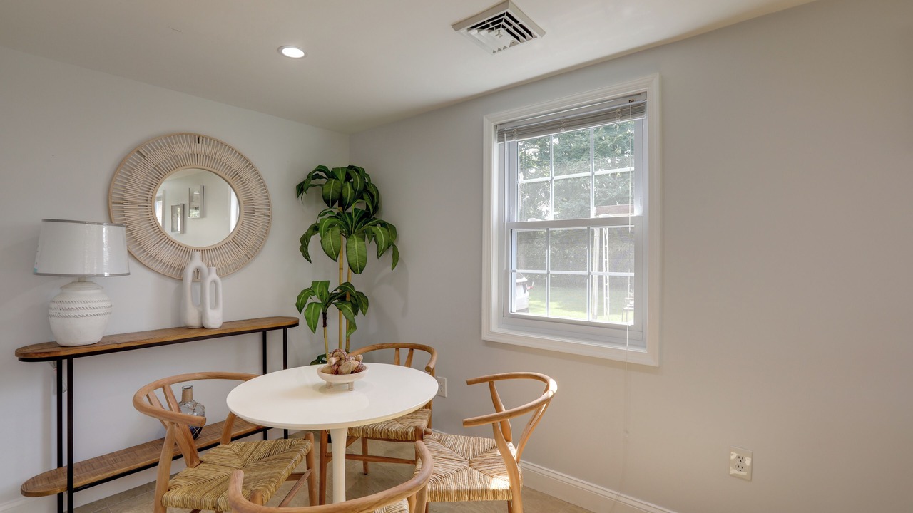 Photo of Livingroom in Abington