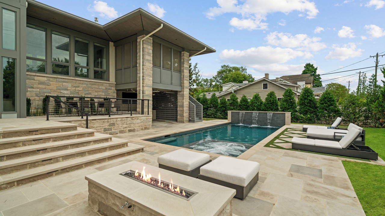 Photo of Outdoor in Belmont - Hillsboro