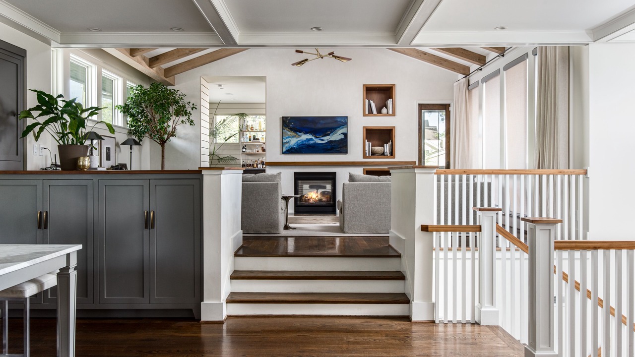 Photo of Livingroom in Belmont - Hillsboro