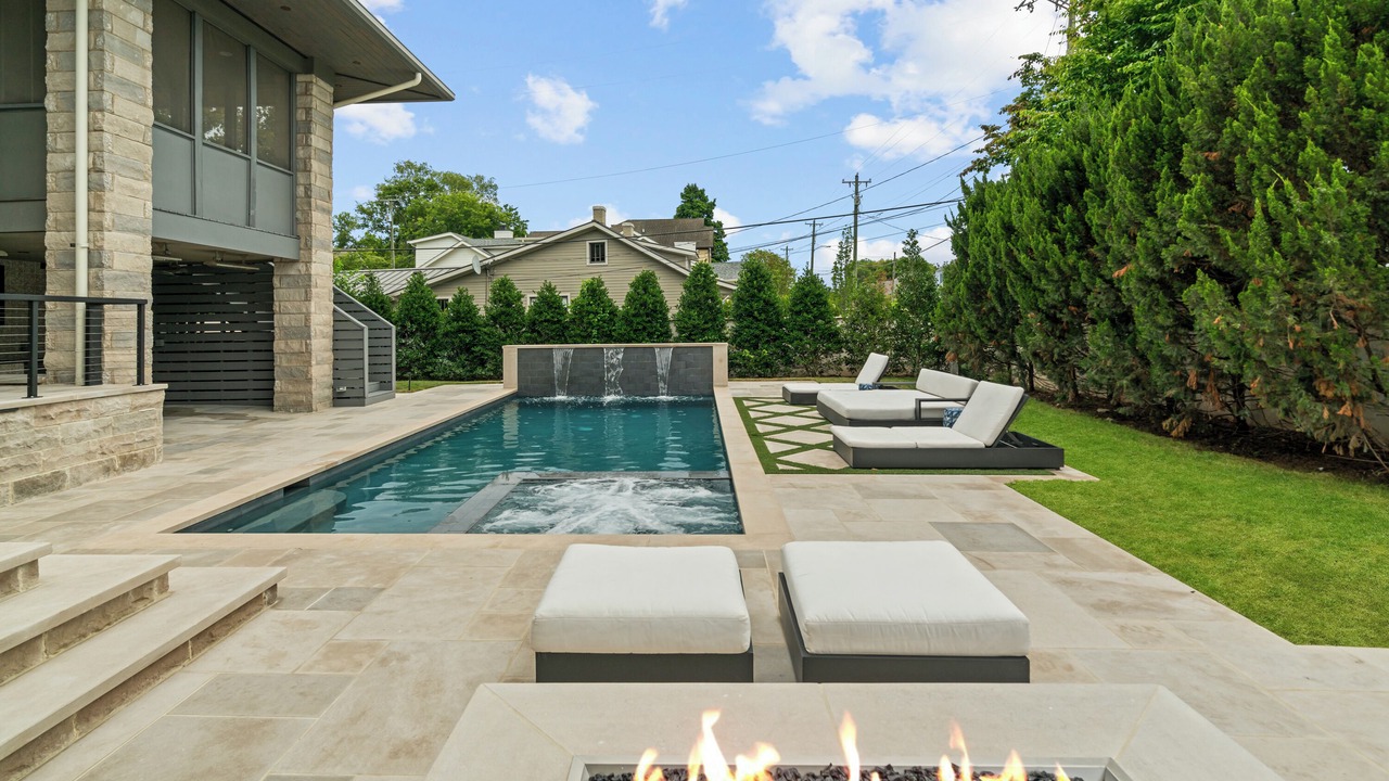 Photo of Outdoor in Belmont - Hillsboro