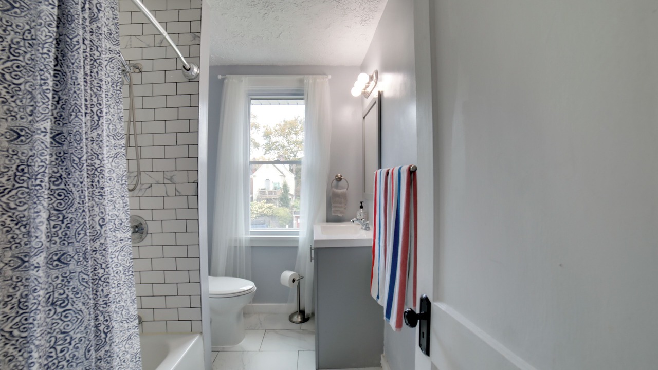 Photo of Bathroom in Wilkinsburg