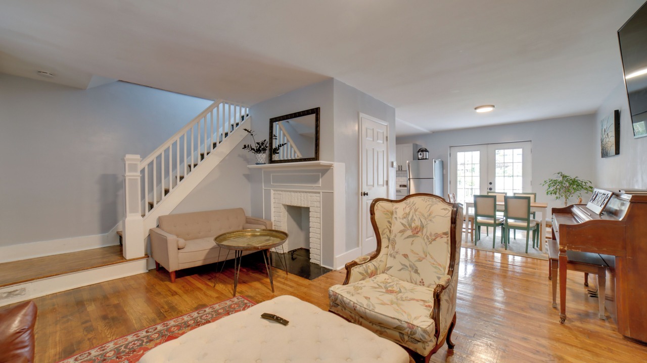 Photo of Livingroom in Wilkinsburg
